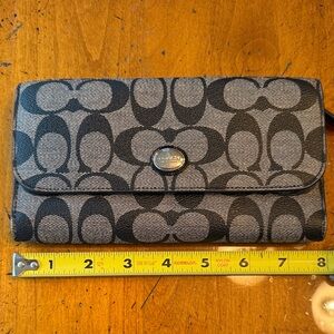 Coach tri fold wallet